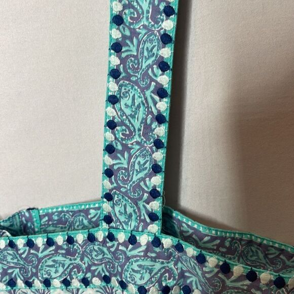 Vineyard Vines Embroidered Tiny Leaves Romper. Size Medium. - Picture 7 of 9